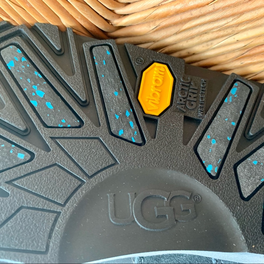UGG Isley Black Waterproof Boots - Picture 8 of 9